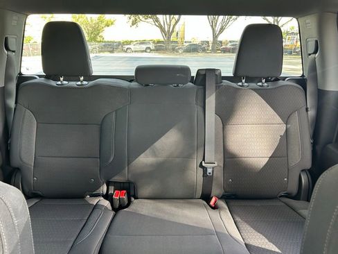 Used 2024 Chevrolet Silverado 1500 Custom image 14