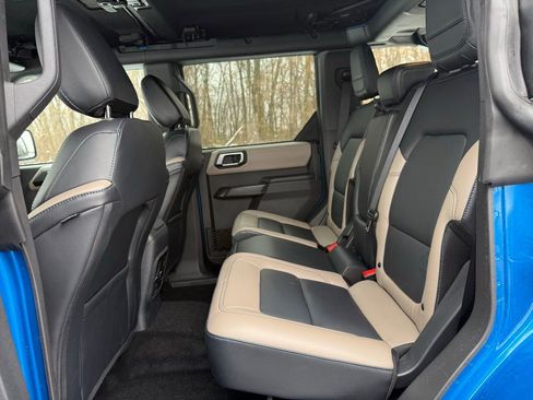 Used 2024 Ford Bronco Wildtrak image 22