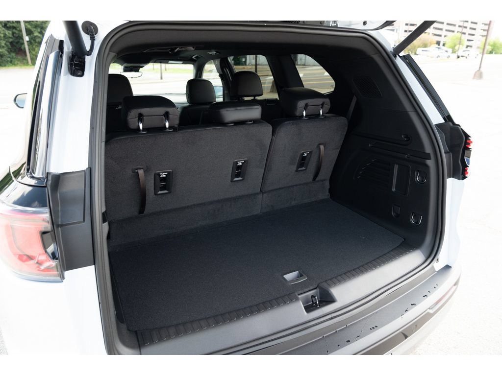 New 2026 GMC Acadia Elevation w/ Elevation Premium Package FWD image 34