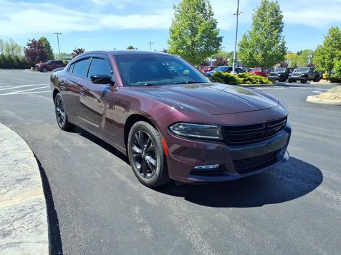 Used 2022 Dodge Charger SXT w/ Blacktop Package AWD/4WD image 4
