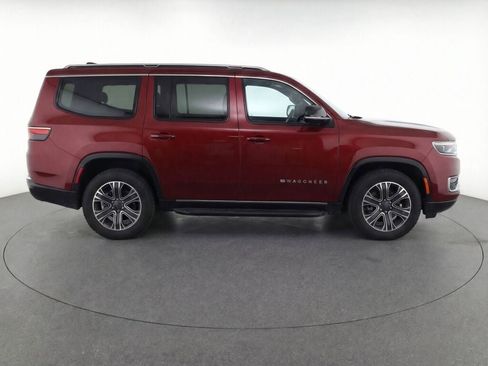 Used 2024 Jeep Wagoneer Series II image 8