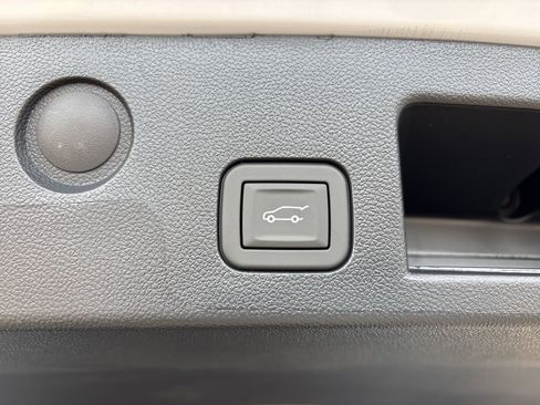 New 2026 Chevrolet Equinox RS w/ Safety and Technology Package FWD image 18