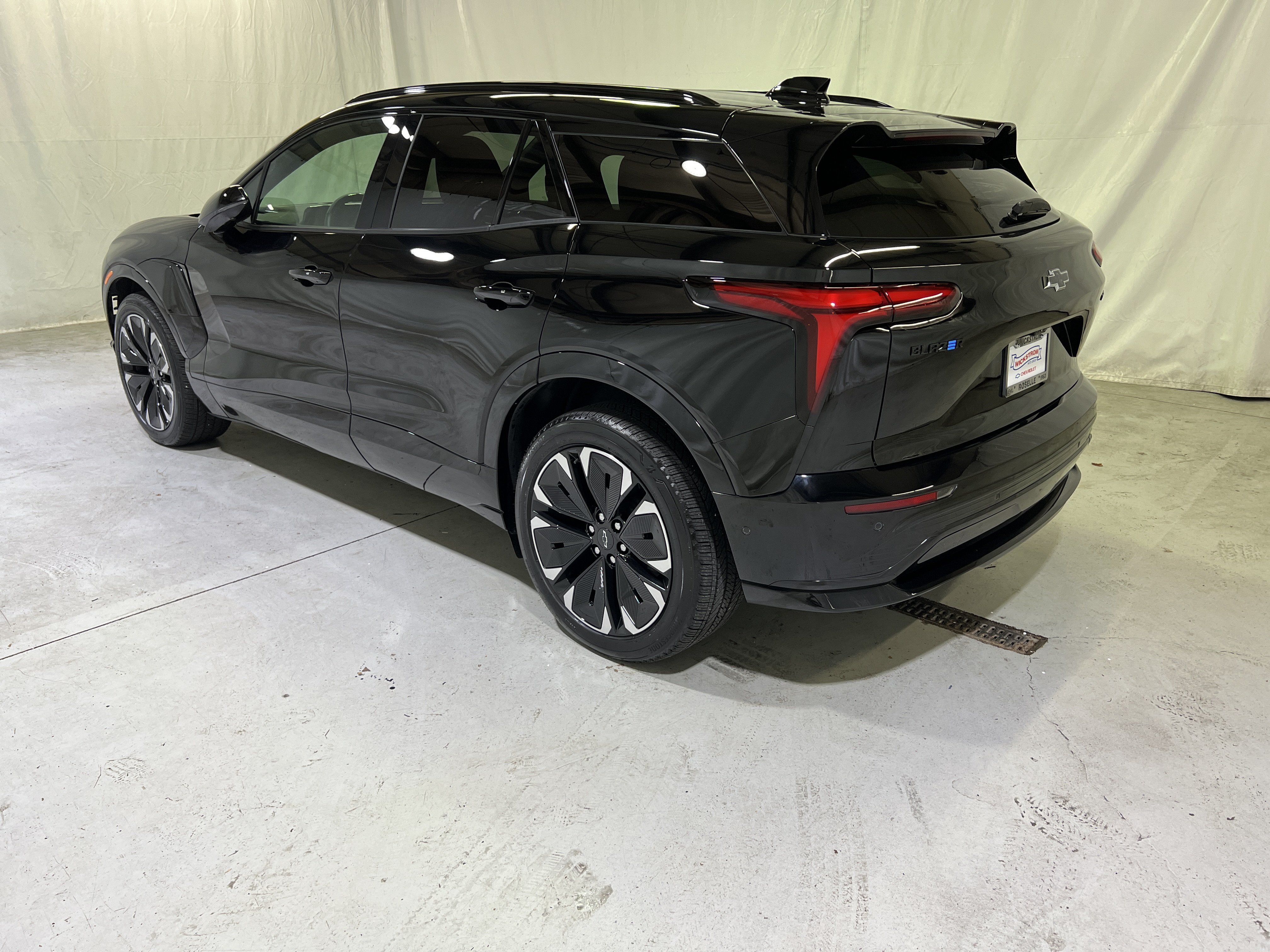 Used 2026 Chevrolet Blazer EV RS w/ Super Cruise Package AWD/4WD image 8