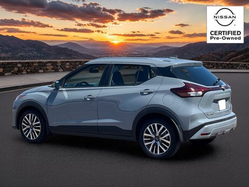 Certified 2024 Nissan Kicks SV FWD image 4