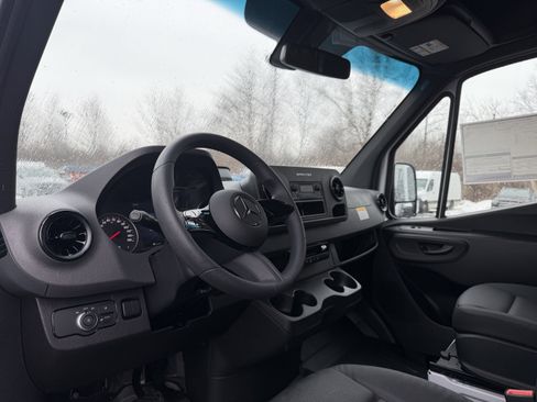 New 2026 Mercedes-Benz Sprinter 2500 image 9