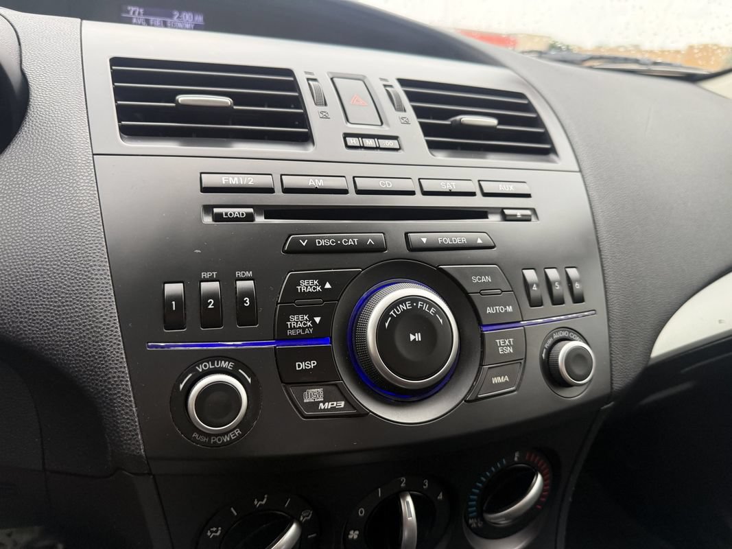 Used 2012 MAZDA MAZDA3 i Touring FWD image 11