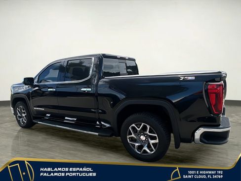Used 2022 GMC Sierra 1500 SLT w/ SLT Premium Plus Package AWD/4WD image 4