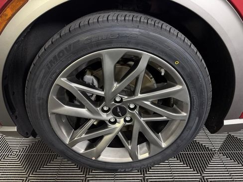 Used 2023 Genesis GV60 Advanced AWD/4WD image 12