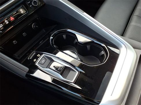 Used 2025 Audi Q5 Premium Plus w/ Premium Plus image 19