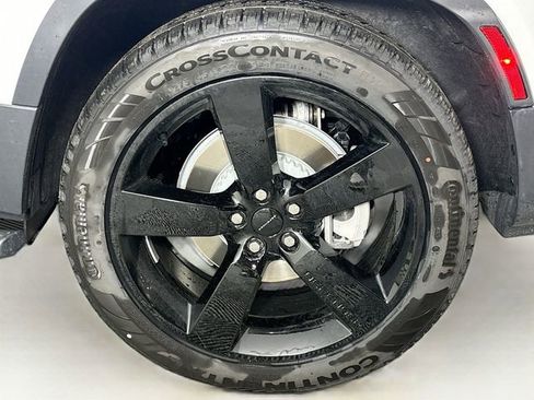 New 2026 Land Rover Defender 130 S image 29