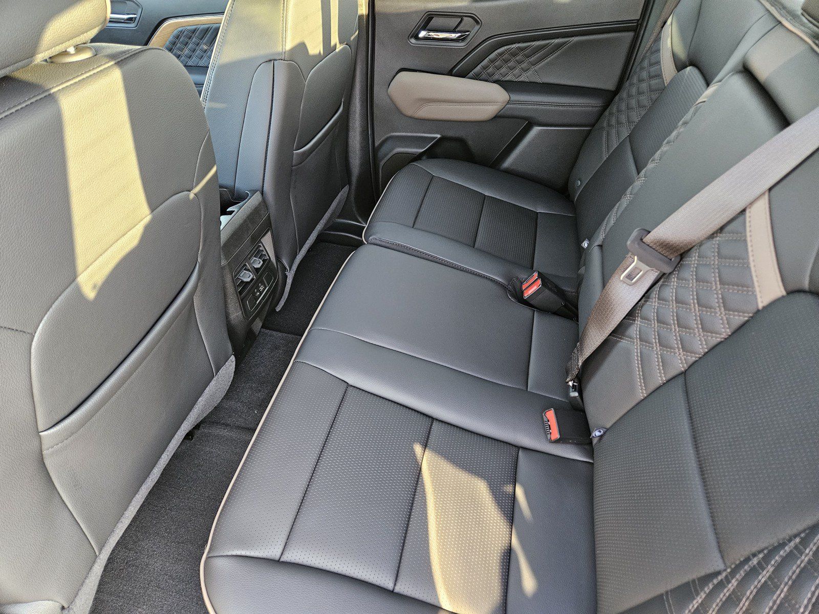 New 2026 GMC Canyon Denali AWD/4WD image 20