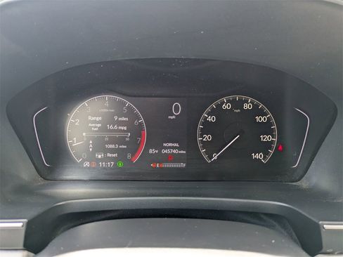 Used 2024 Honda Pilot Touring image 15