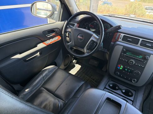 Used 2014 GMC Yukon XL SLT AWD/4WD image 12