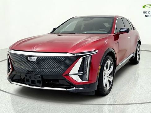 Used 2024 Cadillac Lyriq Tech w/ LPO, Floor Liner Package AWD/4WD image 3