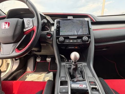 Used 2018 Honda Civic Type R image 18
