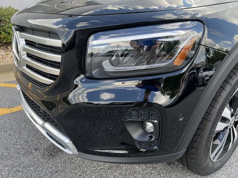 Used 2025 Mercedes-Benz GLB 250 image 4