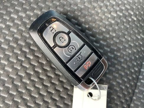 Used 2023 Ford Escape SE image 22