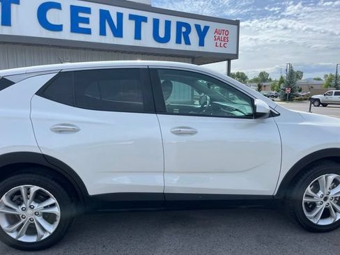Used 2020 Buick Encore GX Preferred w/ Cold Weather Comfort Package FWD image 14