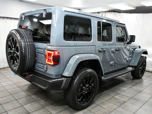 Used 2024 Jeep Wrangler Unlimited Sahara AWD/4WD image 6