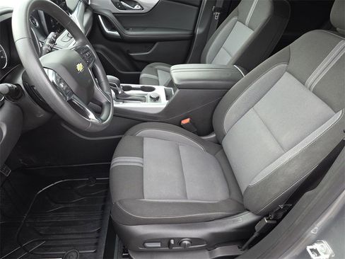 Used 2024 Chevrolet Blazer LT w/ Convenience Package image 11