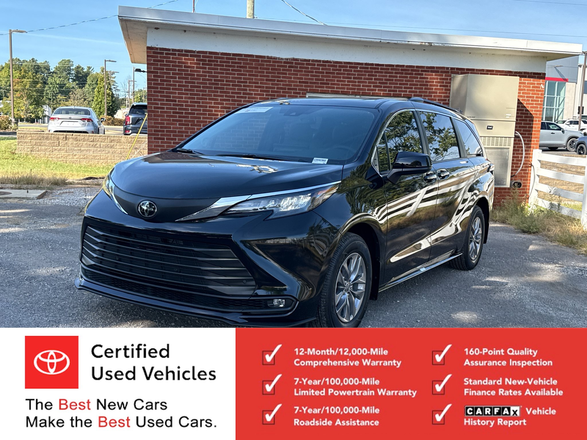 Certified 2026 Toyota Sienna XLE FWD image 7