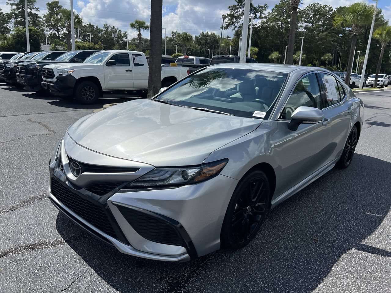 Used 2024 Toyota Camry XSE FWD image 5