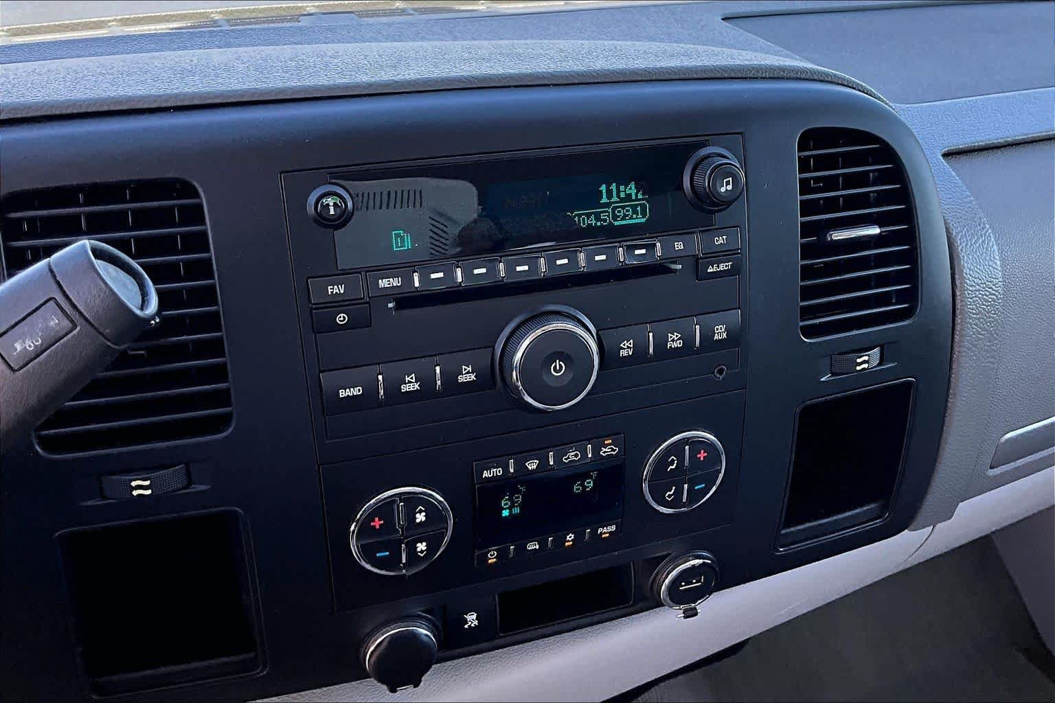 Used 2011 GMC Sierra 1500 SLE w/ Regional Value Package RWD image 25