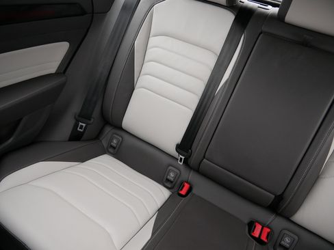 Certified 2023 Volkswagen Arteon SEL Premium image 12