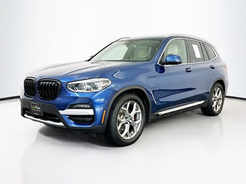 Used 2021 BMW X3 xDrive30e w/ Executive Package image 3