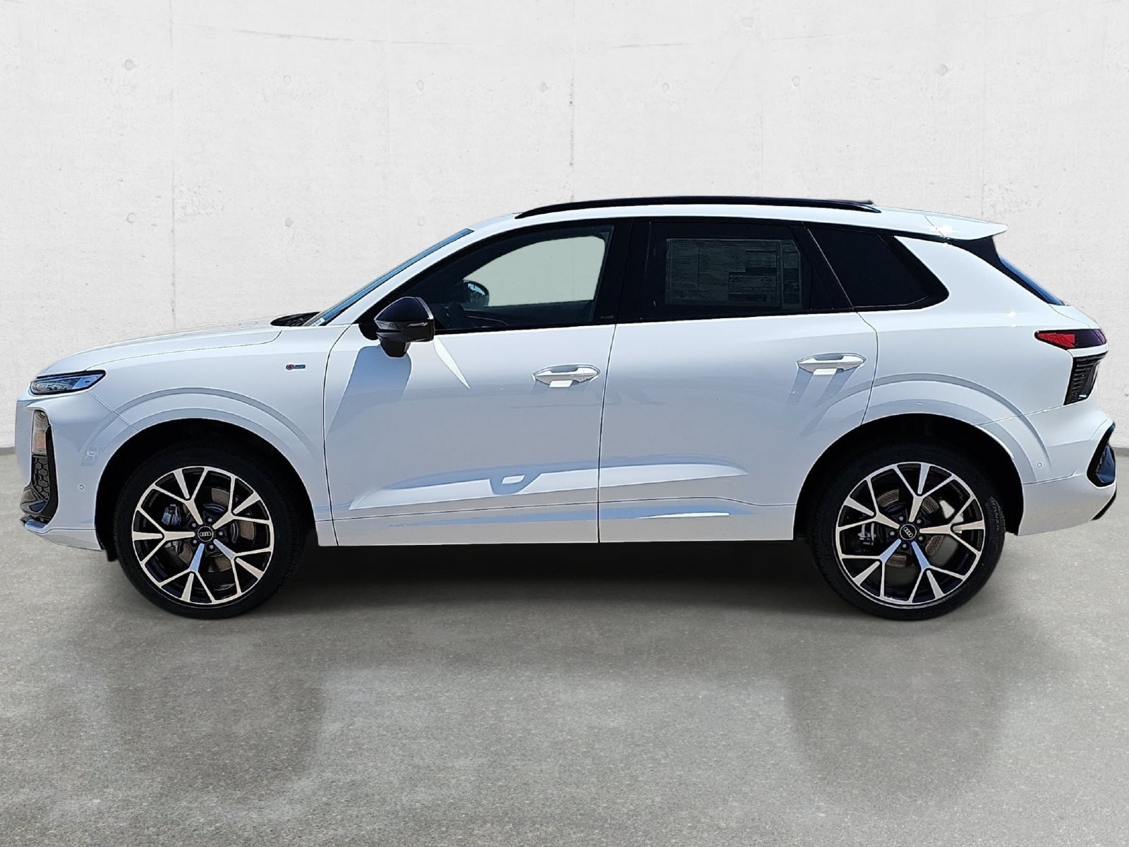 New 2026 Audi Q3 quattro 2.0T AWD/4WD image 8