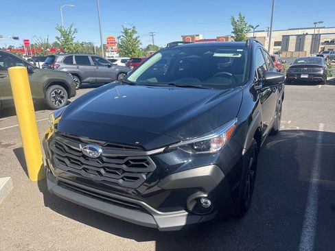 Used 2024 Subaru Crosstrek 2.0i Premium image 1