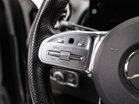 Used 2023 Mercedes-Benz EQB 300 4MATIC image 10