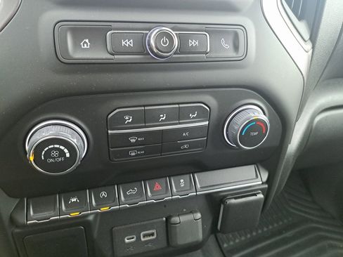 Used 2022 Chevrolet Silverado 1500 Custom w/ LPO, Dark Essentials Package image 19