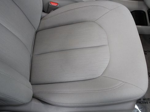 Used 2020 Chrysler Pacifica Touring w/ Advanced Safetytec Group image 23