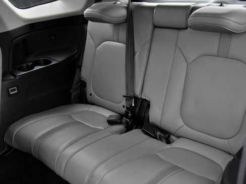 Used 2024 Honda Pilot EX-L image 40