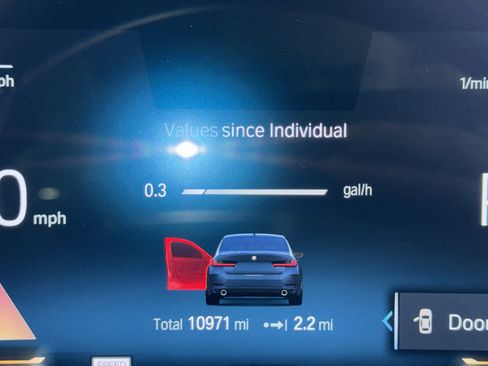 Certified 2024 BMW 330i Sedan image 24