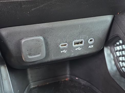 Used 2022 Chevrolet TrailBlazer LT w/ Convenience Package image 22