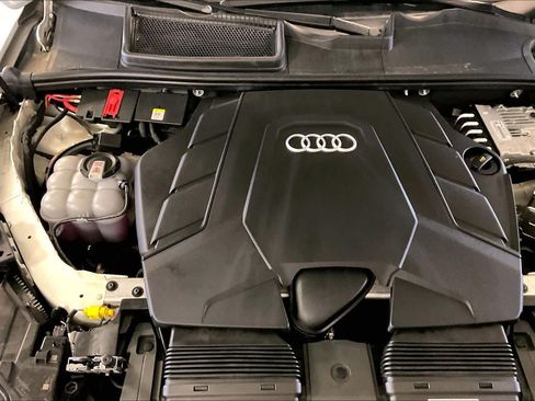 Used 2025 Audi Q7 3.0T Premium Plus AWD/4WD image 30