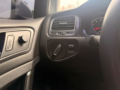 Used 2021 Volkswagen Golf 4-Door FWD image 13