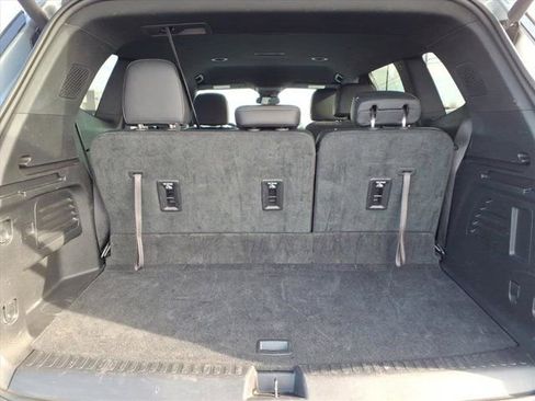 Used 2025 Buick Enclave Preferred image 28