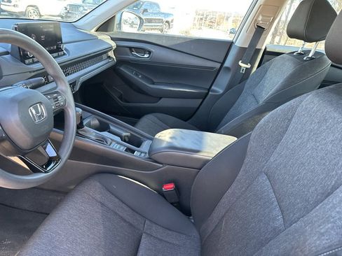 Used 2023 Honda Accord LX image 9