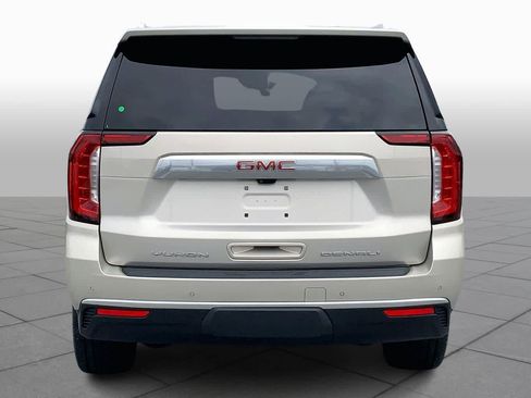 Used 2024 GMC Yukon Denali w/ Advanced Technology Package image 4