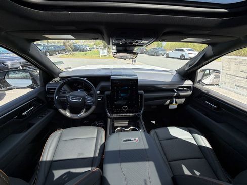 New 2026 GMC Yukon AT4 w/ AT4 Premium Plus Package AWD/4WD image 23