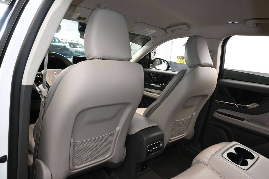 Used 2023 Lincoln Corsair FWD image 33