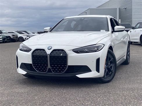 Certified 2024 BMW i4 eDrive35 w/ Convenience Package image 4