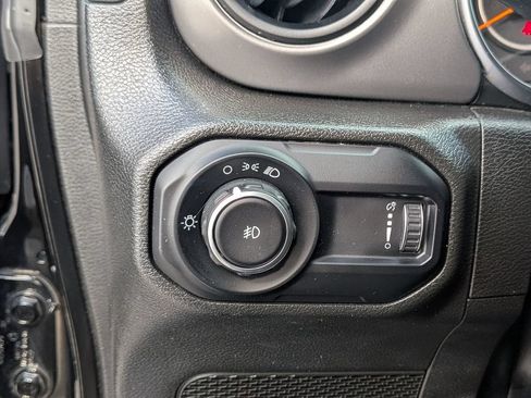 Used 2023 Jeep Wrangler Sport AWD/4WD image 19