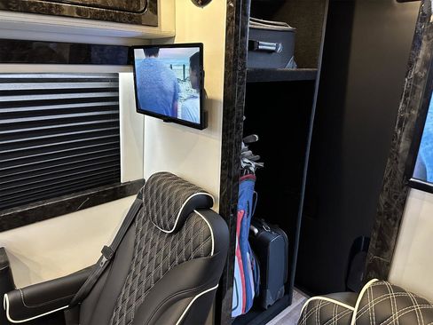 Used 2024 Mercedes-Benz Sprinter 3500 image 8