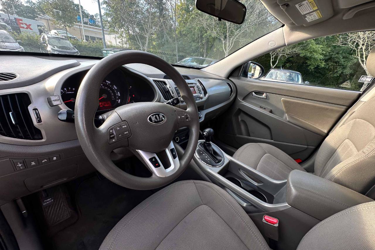 Used 2013 Kia Sportage LX AWD/4WD image 16