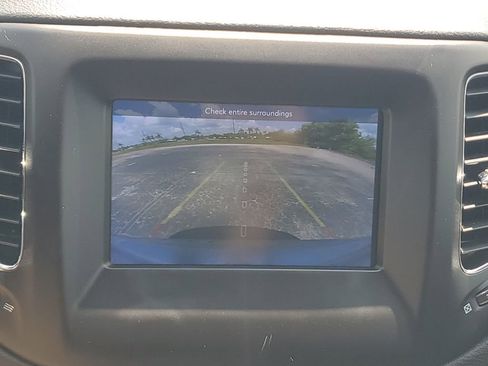 Certified 2018 Jeep Compass Latitude w/ Popular Equipment Group FWD image 16