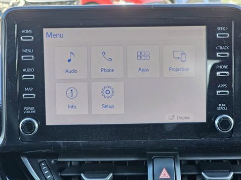 Used 2019 Toyota C-HR LE image 38